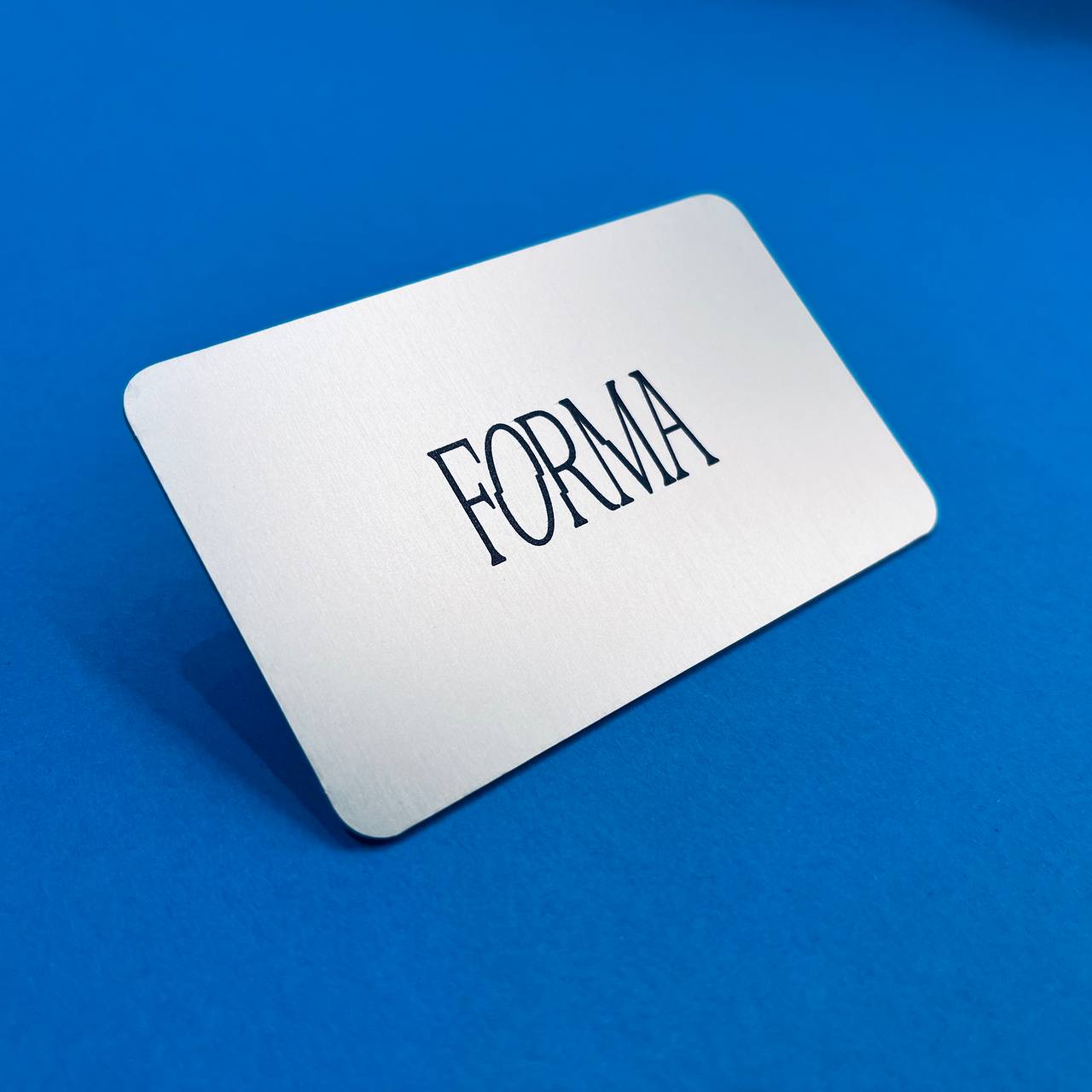 Металлическая карта и залюминия Металлическая клиентская именная карта из алюминия с пескостройной обработкой