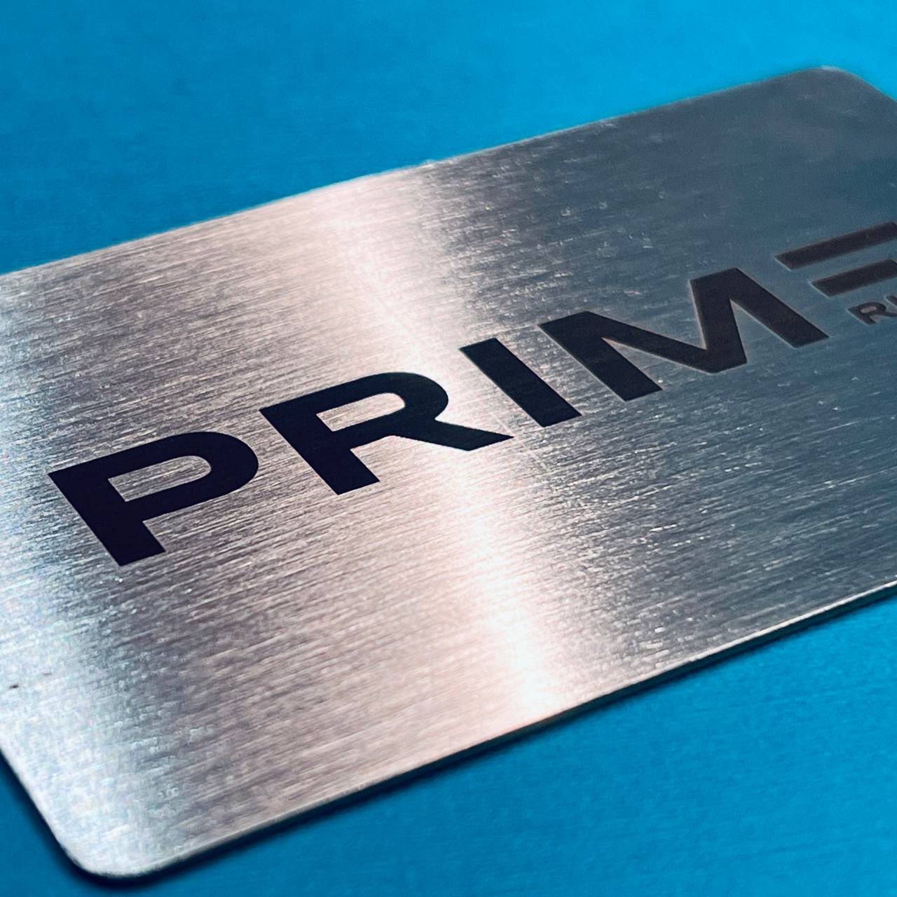  Детальный вид гравировки, устойчивой к истиранию.