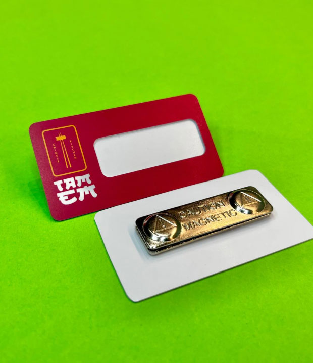 Бейджи с окошком