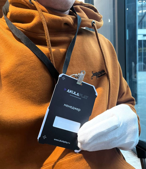 Бейджи с окошком